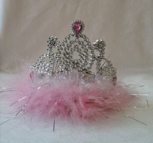 Корона КАРНАВАЛИЯ "Милая принцесса", с перьями, 11х11х9,5 см., пластик, стразы